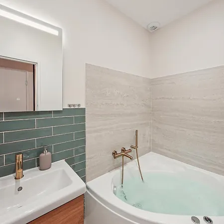Lavie Maison & Hot Tub Bordeaux