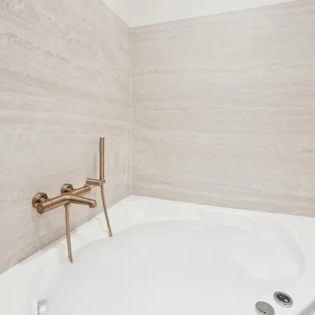 Lavie Maison & Hot Tub *